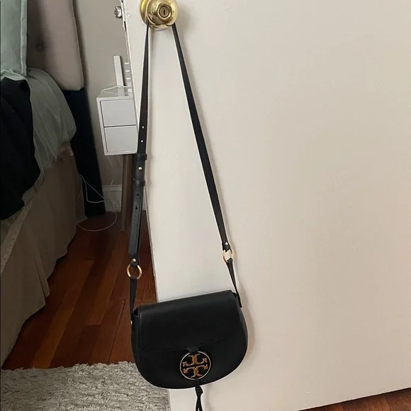 Tory Burch Black Crossbody Bag with Gold Emblem - Picture 5 of 7